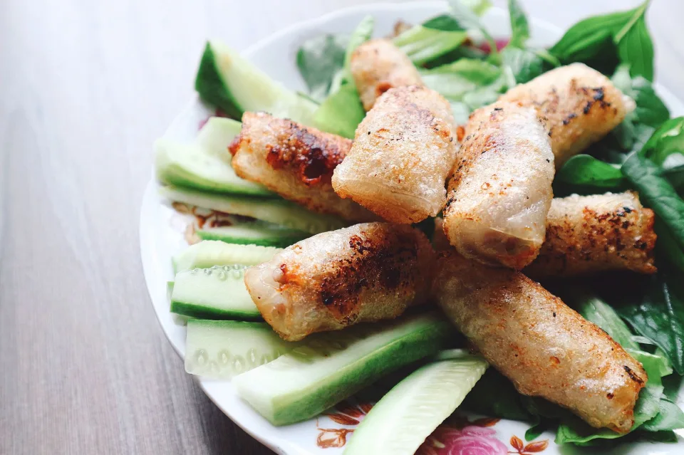 Bàn nướng đông khách tại Diệu Hương
